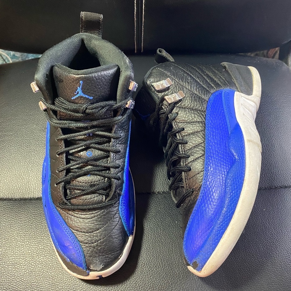 Kids Air Jordan. 12 Retro Hyper Royal Sneakers Size 5.5